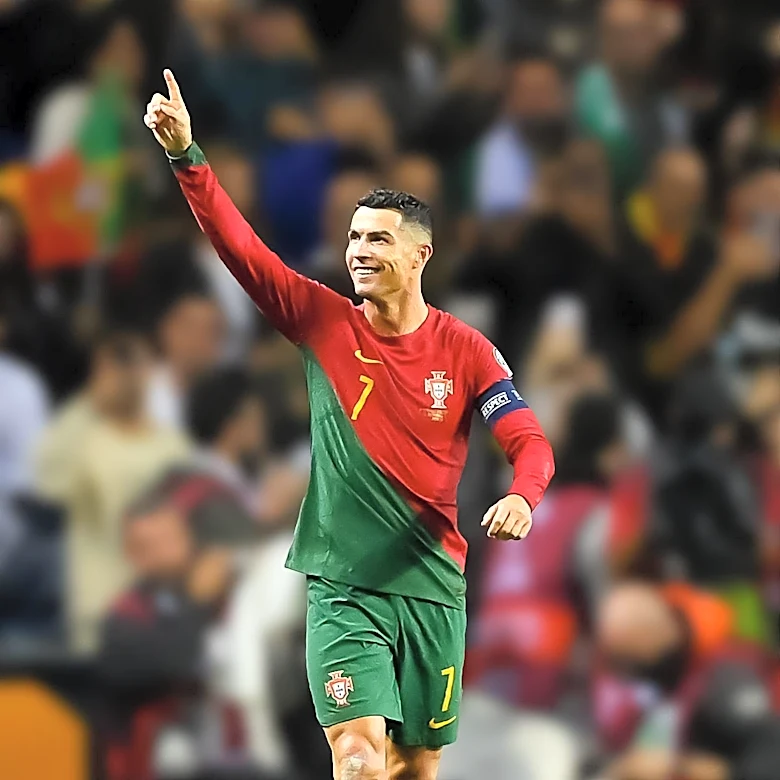 Cristiano Ronaldo Celebrates with Fans in Toronto After Portugal's World Cup Victory