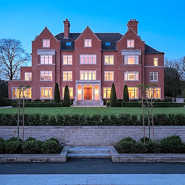 UK Legal Stocks Poised for Impact Amid Proposed Mansion Tax Valuation Demand