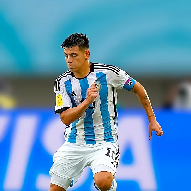 Argentina Narrowly Defeats Cape Verde in World Cup Thriller
