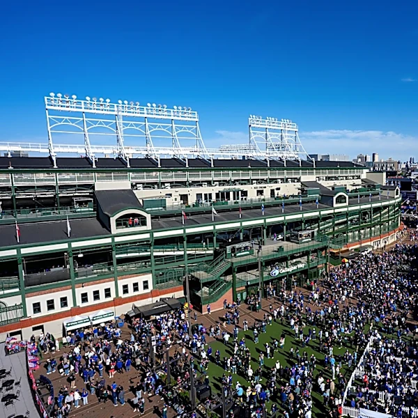 Fog Delay at Wrigley Field Leads to Cubs Fans Singing 'Take Me Home, Country Roads'