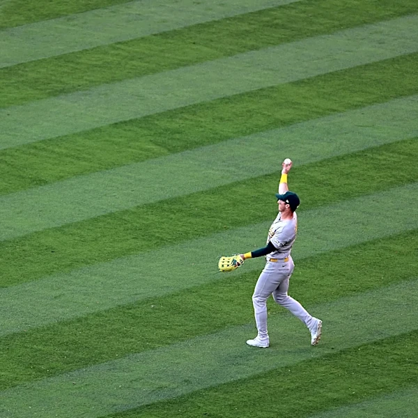 Miami Marlins Secure 12-5 Victory Over Oakland Athletics with Five Home Runs