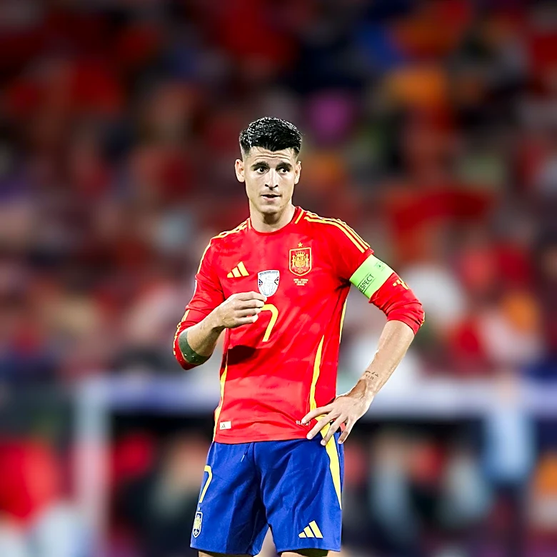 Luis de la Fuente Asserts Spain's Midfield as World's Best Amid World Cup Preparations