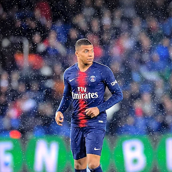 France-Paraguay World Cup Match Ends in Tension After Mbappé Handshake Snub