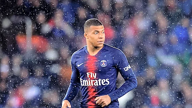 France-Paraguay World Cup Match Ends in Tension After Mbappé Handshake Snub
