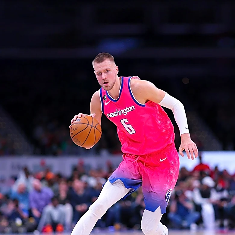 Golden State Warriors Sign Kristaps Porziņģis to Flexible Contract Allowing Roster Adjustments