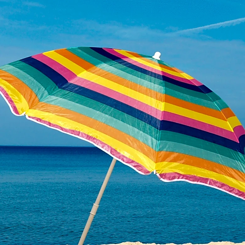 Hampton Bay Offers $200 Discount on Solar-Powered Patio Umbrella During Summer Sale