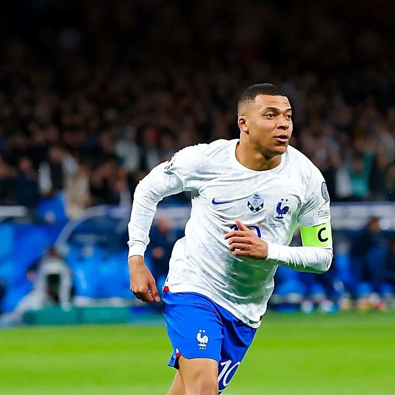 Mbappé's Penalty Sends France to World Cup Quarterfinals Against Paraguay