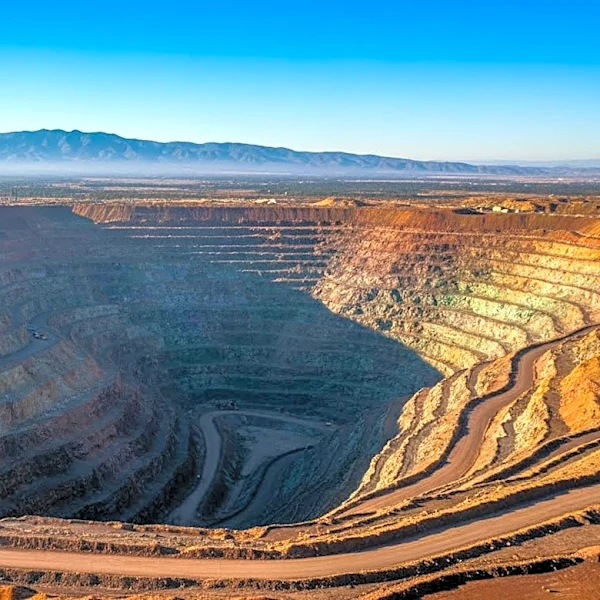 Barrick Mining's Strategic Role in S 500 Amid Gold and Copper Market Dynamics
