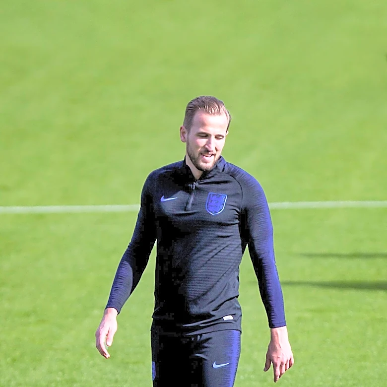 Harry Kane's Penalty Secures England's World Cup Quarterfinal Spot Against Mexico