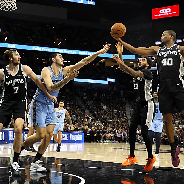 San Antonio Spurs and Los Angeles Lakers Clash in Game Highlights