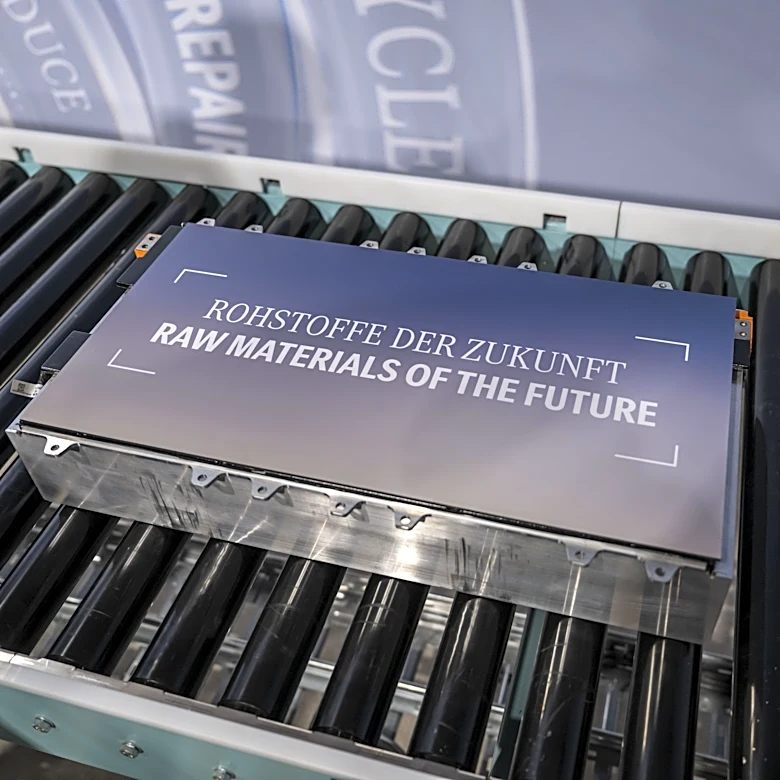 Generative AI Revolutionizes Manufacturing by Reducing Waste and Enhancing Efficiency