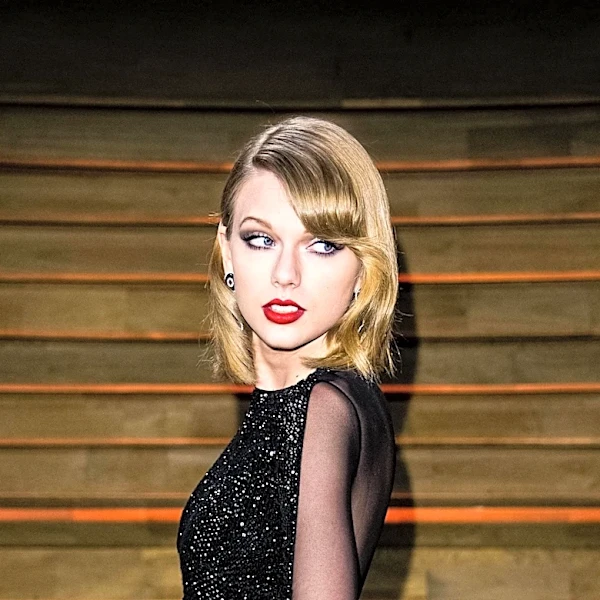 Panera Bread Offers Free Sourdough to Celebrate Taylor Swift and Travis Kelce's Wedding