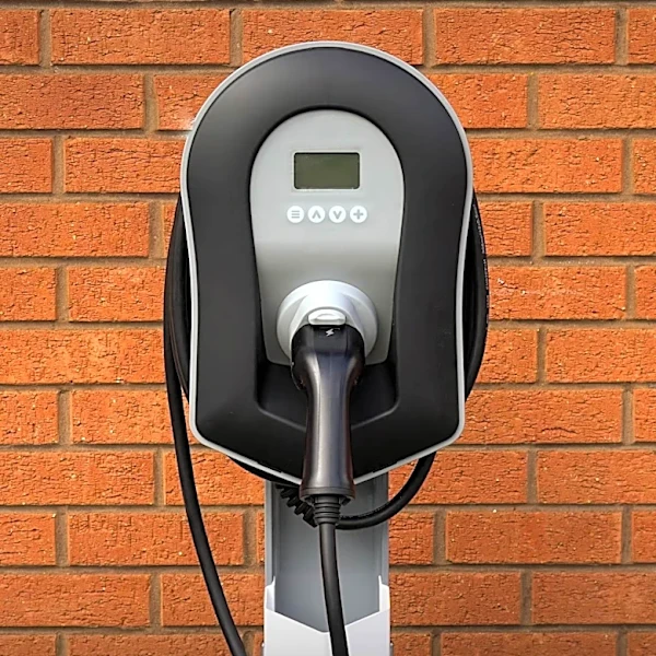 Walmart Expands EV Charging Network in California with Member Discounts