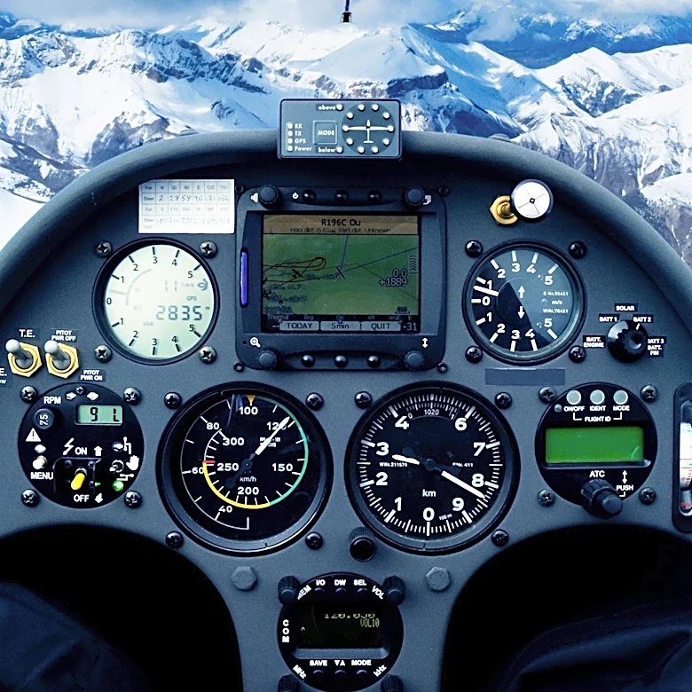 Cirrus Aircraft Introduces Advanced Flight Deck for TRAC10 Training Aircraft