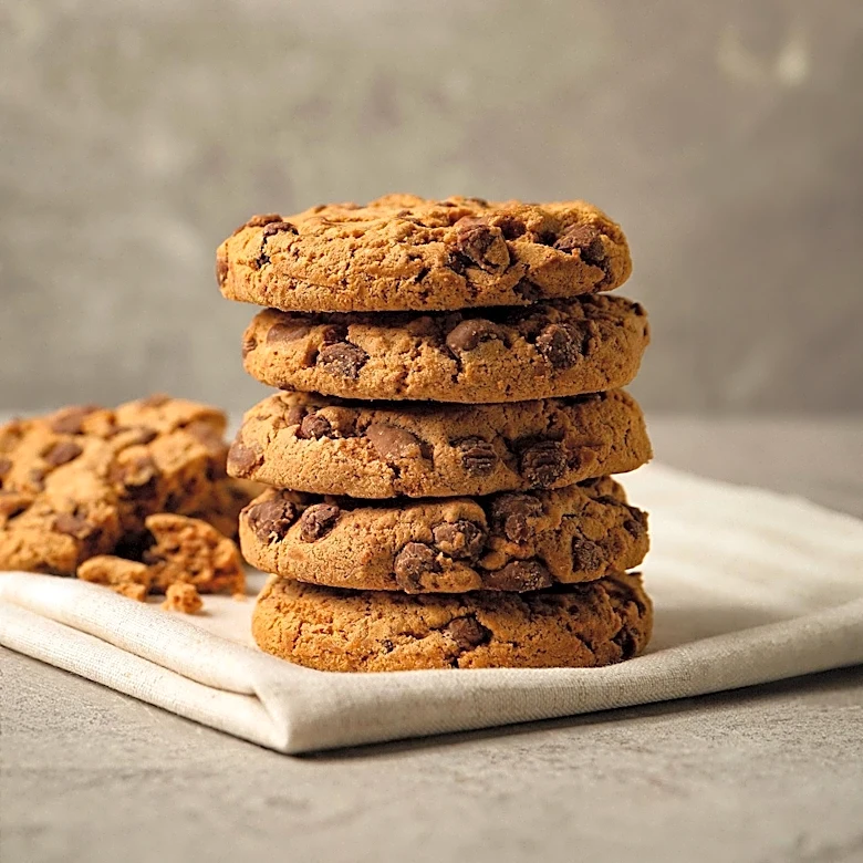 Crumbl Cookies' Limited Menu Strategy Boosts Consumer Engagement and Sales