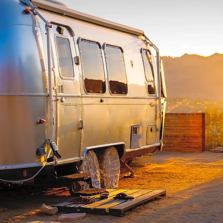 Airstream Introduces Affordable World Traveler 17RB Trailer, Expanding Accessibility