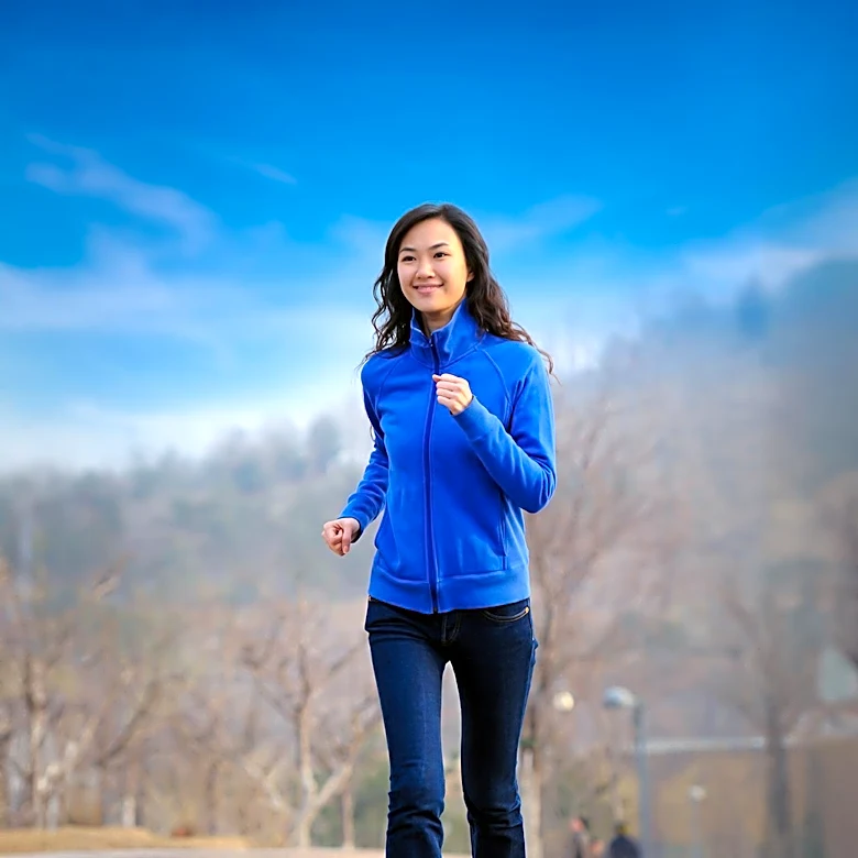 Neurologist Advocates Brisk Walking to Combat Brain Aging and Enhance Longevity