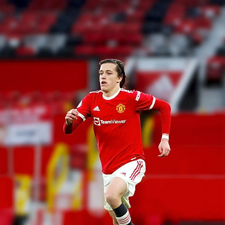 Manchester United Acquires Andrey Santos from Chelsea in £50 Million Deal