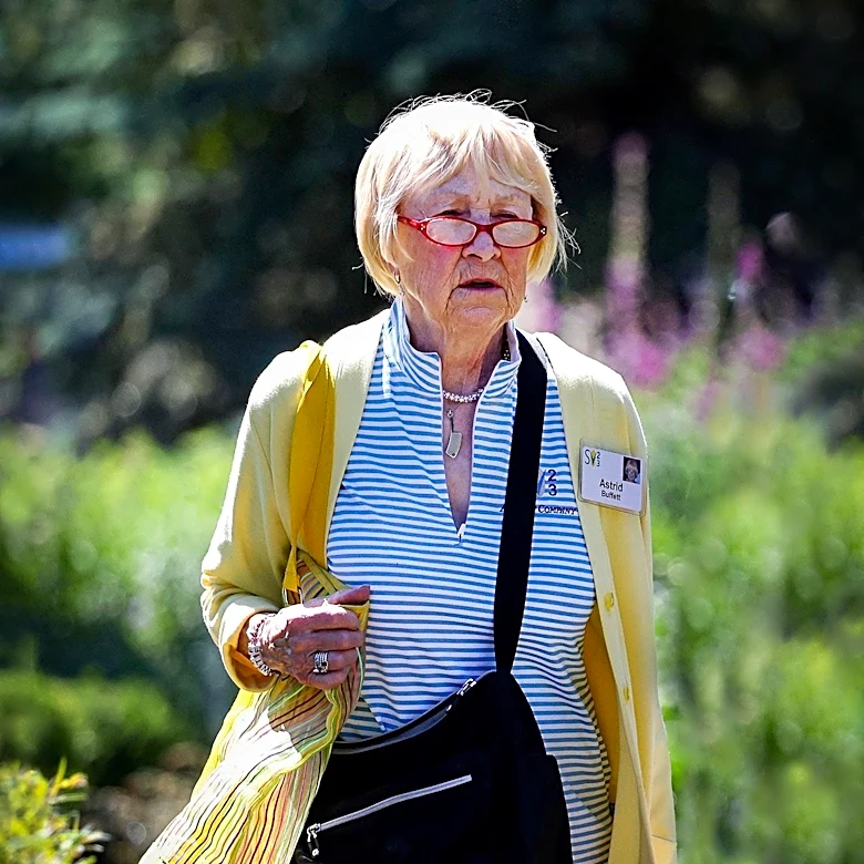 Warren Buffett Excludes Gates Foundation from Donations Amid Epstein Controversy