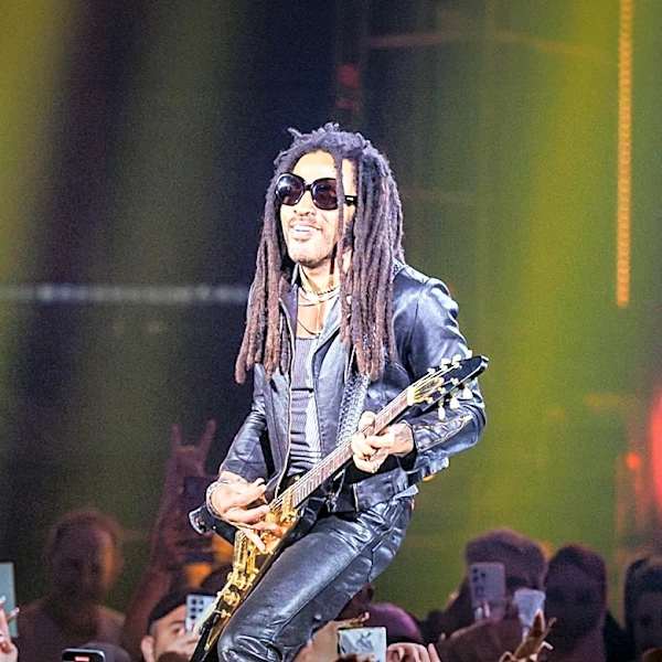 Lenny Kravitz's Fitness Regimen: A Unique Approach to Maintaining Health and Performance