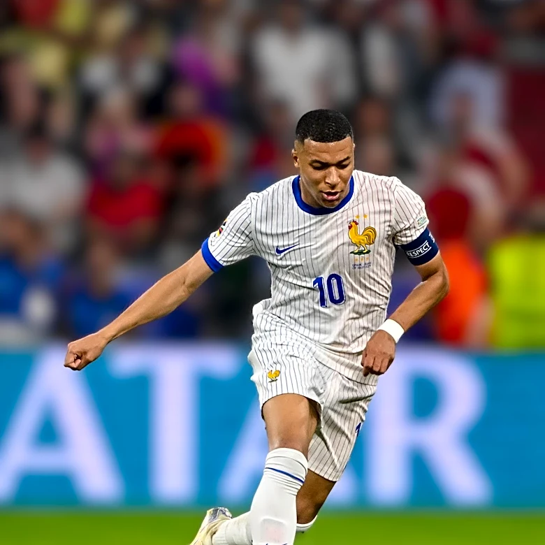 Kylian Mbappé Misses World Cup Final as France Falls to Spain, Remains in Golden Boot Race