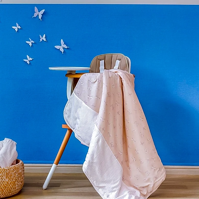 KAOS KLAPP Highchair Offers Space-Saving Solution for Small Homes