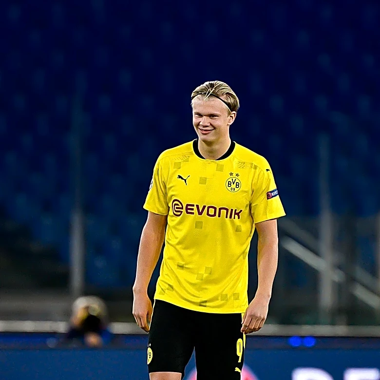 Actor Tom Holland's Attempt to Connect with Soccer Star Erling Haaland Goes Unanswered