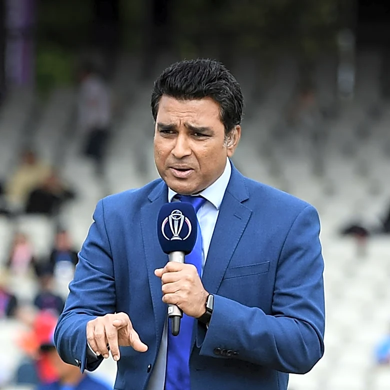91-Year-Old Journalist Enrique Macaya Marquez Covers 18th World Cup