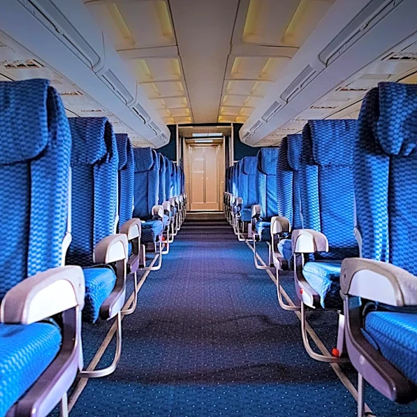 United Airlines Introduces Empty Middle Seat Perk to Enhance Passenger Comfort