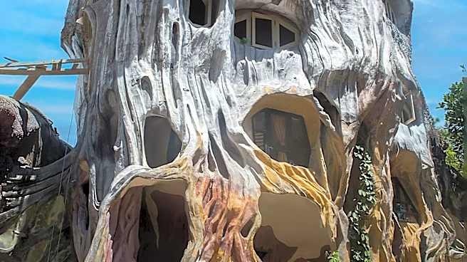 Giant Skeletons Become Permanent Fixtures in Los Angeles Due to Size and Popularity