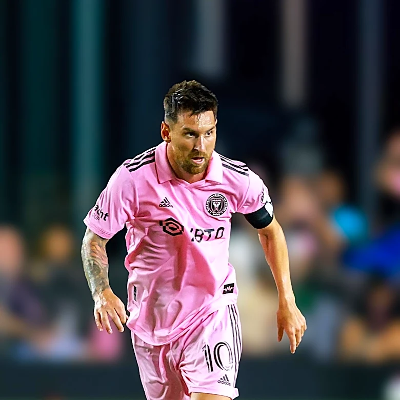 Lionel Messi Leads Argentina to World Cup Final with Semifinal Victory Over England