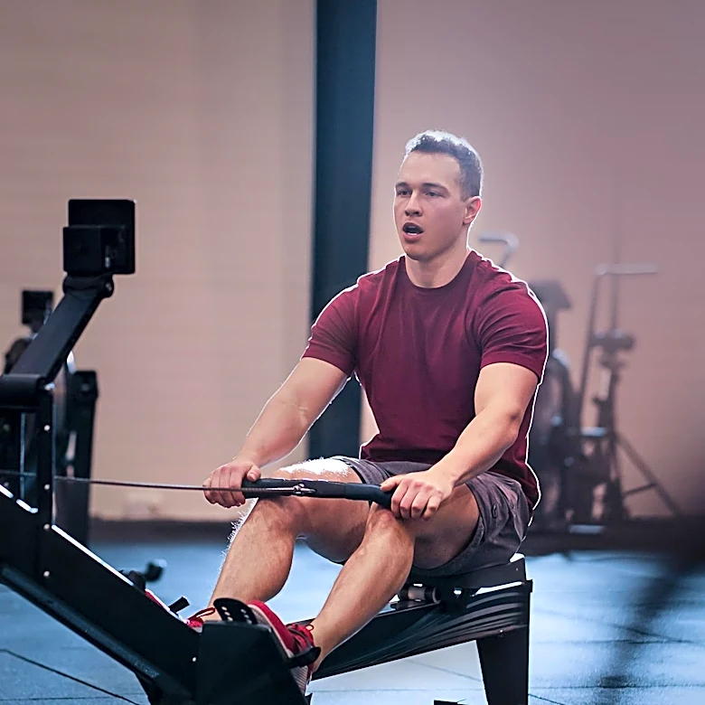 Fitness Experts Compare Rower and Treadmill for Effective Cardio Workouts