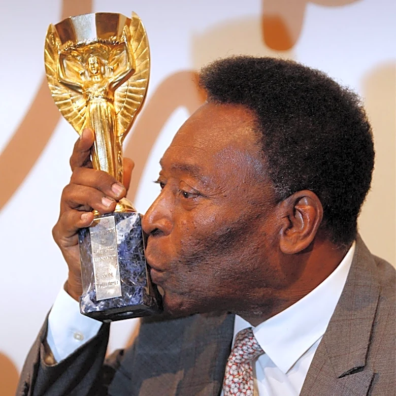 Pelé's 1958 World Cup Jersey Sells for Record $4.9 Million