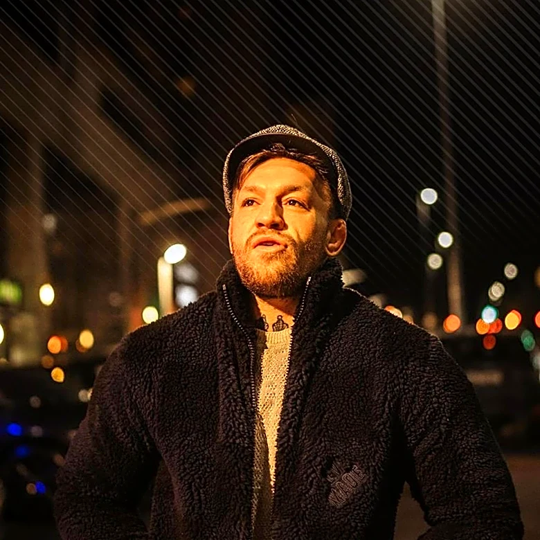 Conor McGregor's UFC Return Ends Abruptly Due to Knee Injury Against Max Holloway