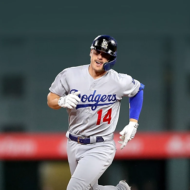 Dodgers' Enrique Hernandez Begins Rehab Assignment After Oblique Injury