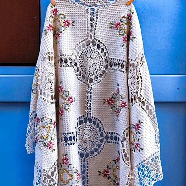 Ohio Woman Crochets Entire Wedding Attire in 15 Days, Showcasing Unique Craftsmanship