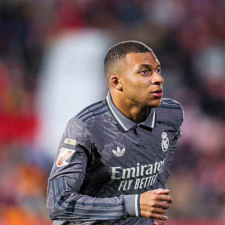 Kylian Mbappe Leads Golden Boot Race in 2026 World Cup, Challenges Lionel Messi