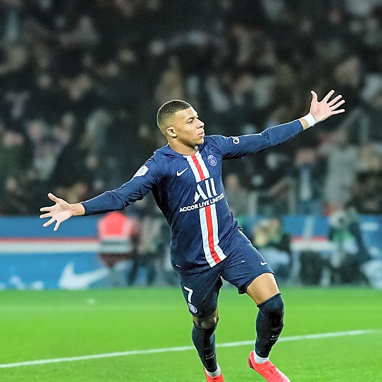 World Cup Golden Boot Race: Mbappe and Messi in Tight Contest