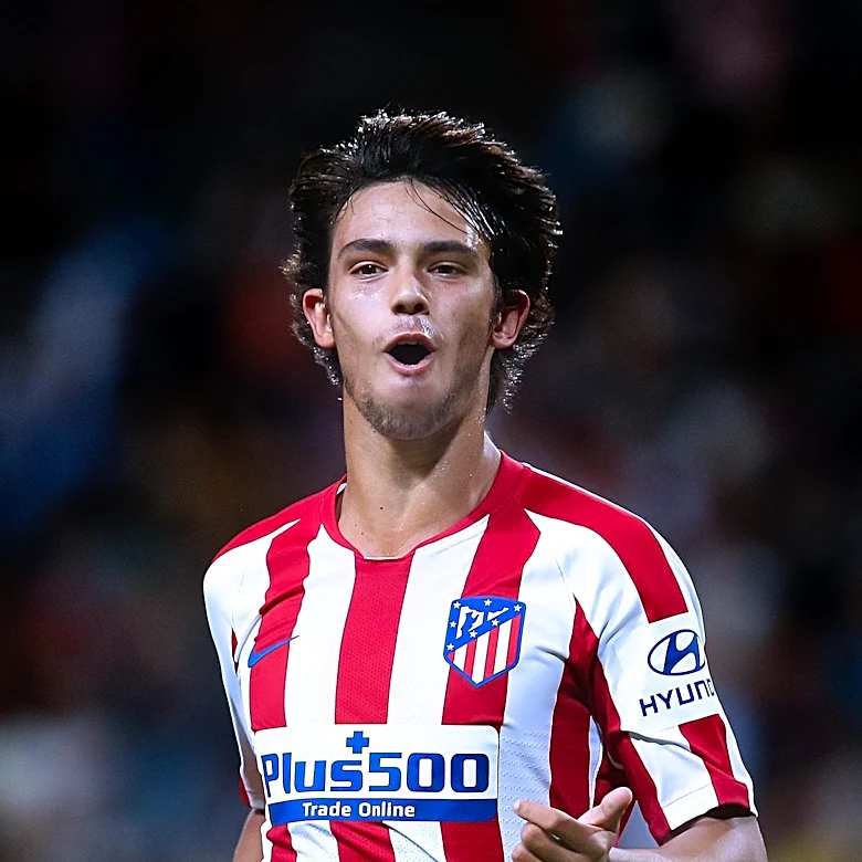 Atletico Madrid Firmly Rejects Julian Alvarez Transfer Amid Barcelona Interest