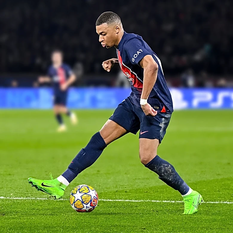 Kylian Mbappe Secures Second Consecutive World Cup Golden Boot with Record Performance