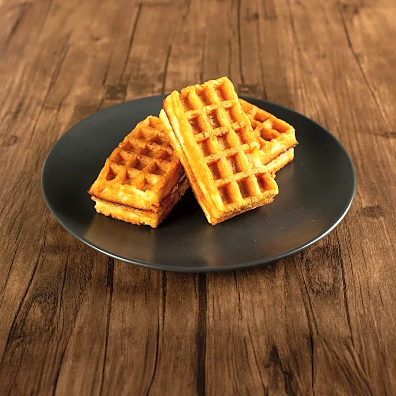 Waffle House's Secret to Fluffy Scrambled Eggs: Special Oil and Technique