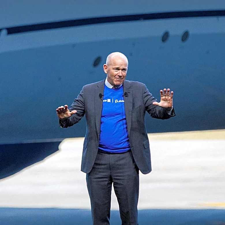 Boeing CEO Emphasizes Stability Over New Orders at Farnborough Airshow