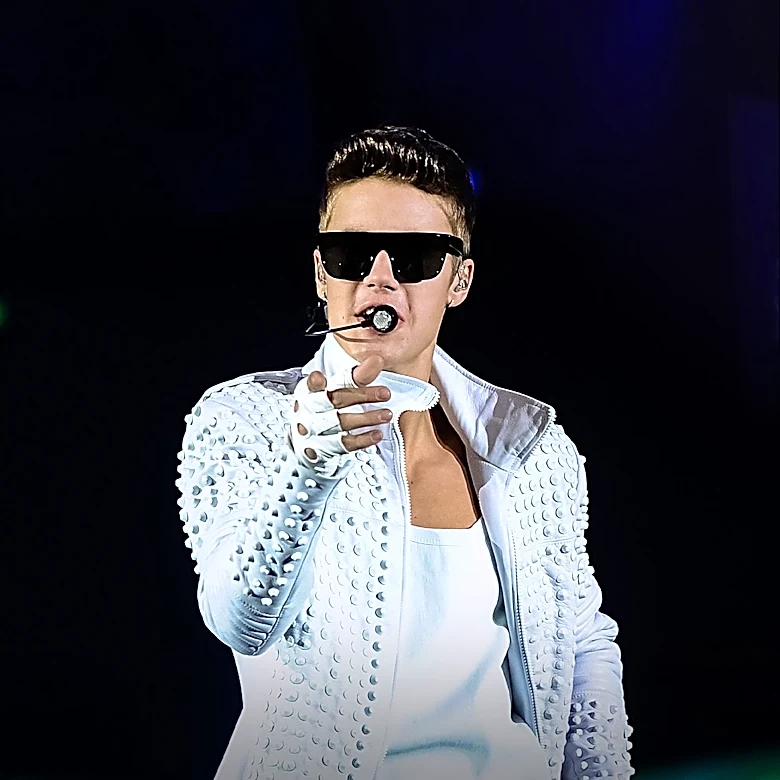 Justin Bieber's Acoustic Performance at FIFA World Cup Halftime Show Garners Mixed Reactions