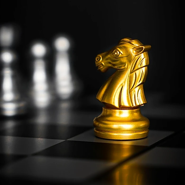 Gold and Silver Prices React to Fed Rate Risks Amid Geopolitical Tensions