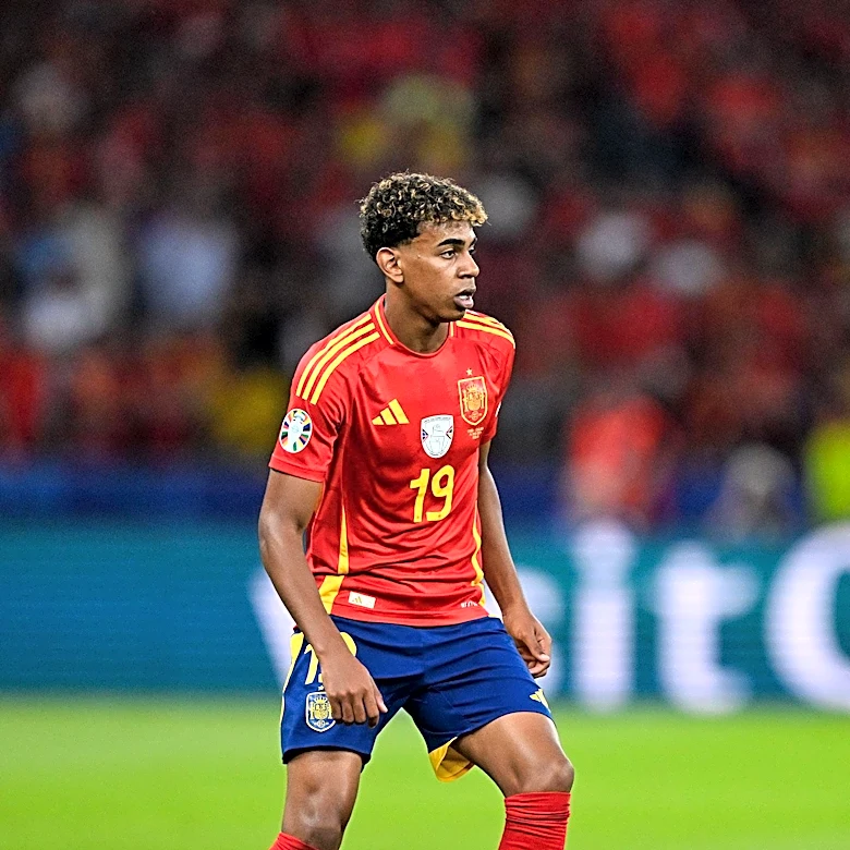 Lamine Yamal Praised for World Cup Performance as Spain Triumphs Over Argentina