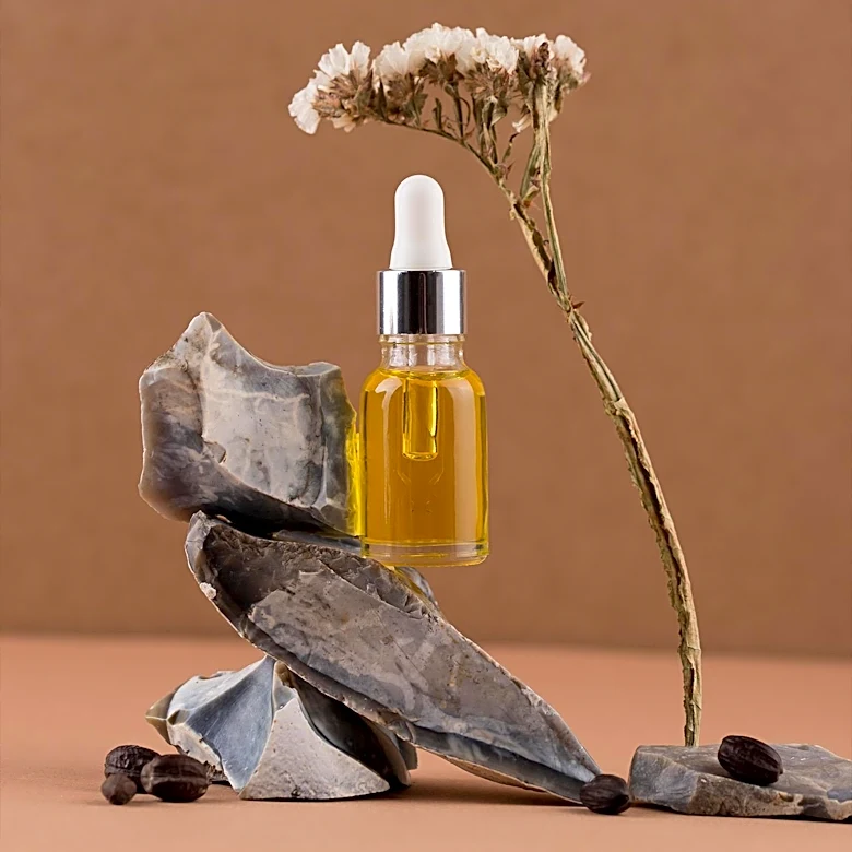 Earth Harbor's Obscura Night Repair Concentrate Offers Retinol Alternative for Sensitive Skin