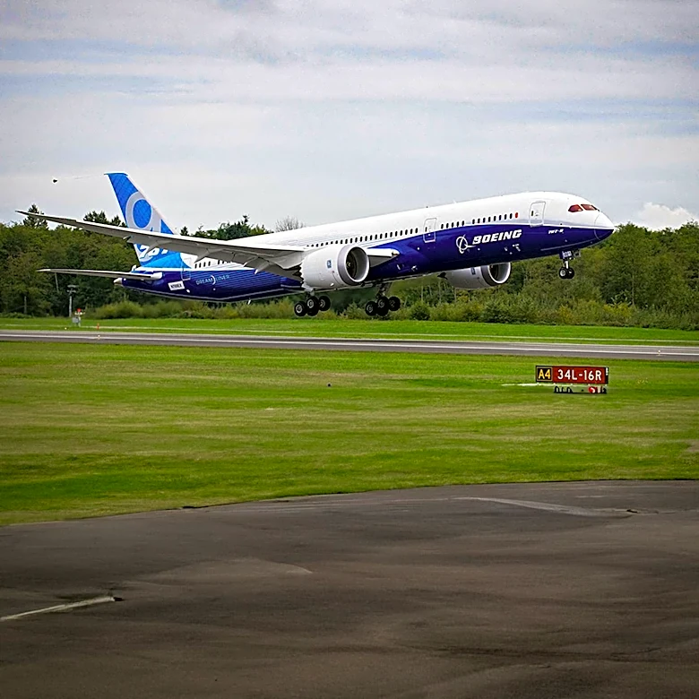 AerCap Expands Boeing 787-9 Fleet with New Order at Farnborough Airshow