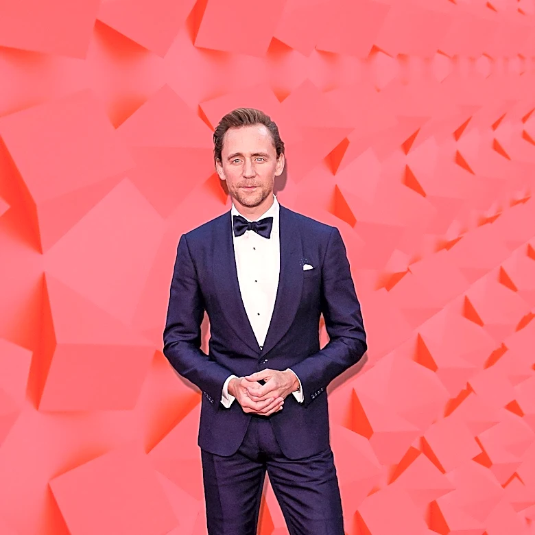 Tom Hiddleston Explores Ancient Pompeii in New National Geographic Series