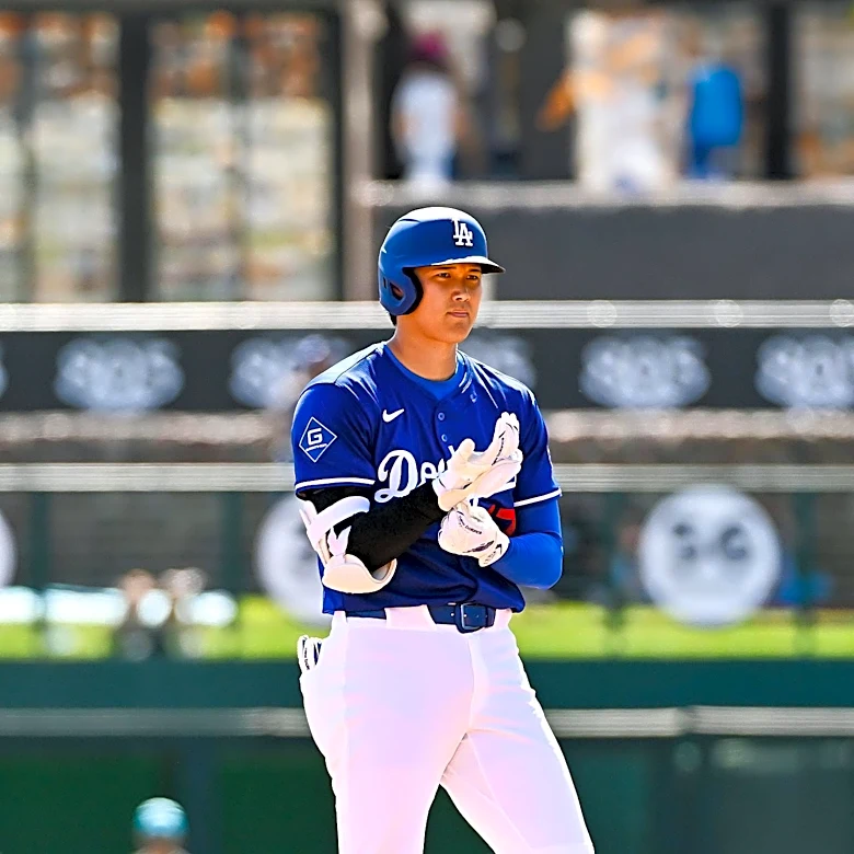 Philadelphia Phillies' Baserunning Errors Lead to 2-1 Loss Against Los Angeles Dodgers