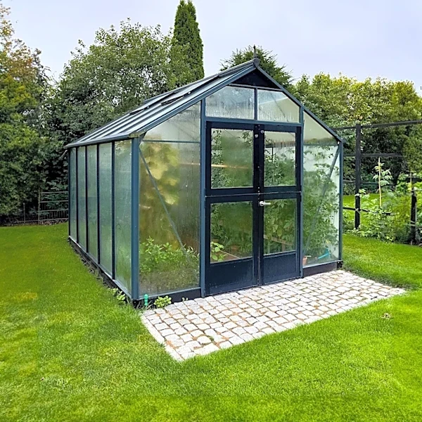Kwekerij Aarts Implements Advanced Greenhouse Heating for Sustainable Horticulture